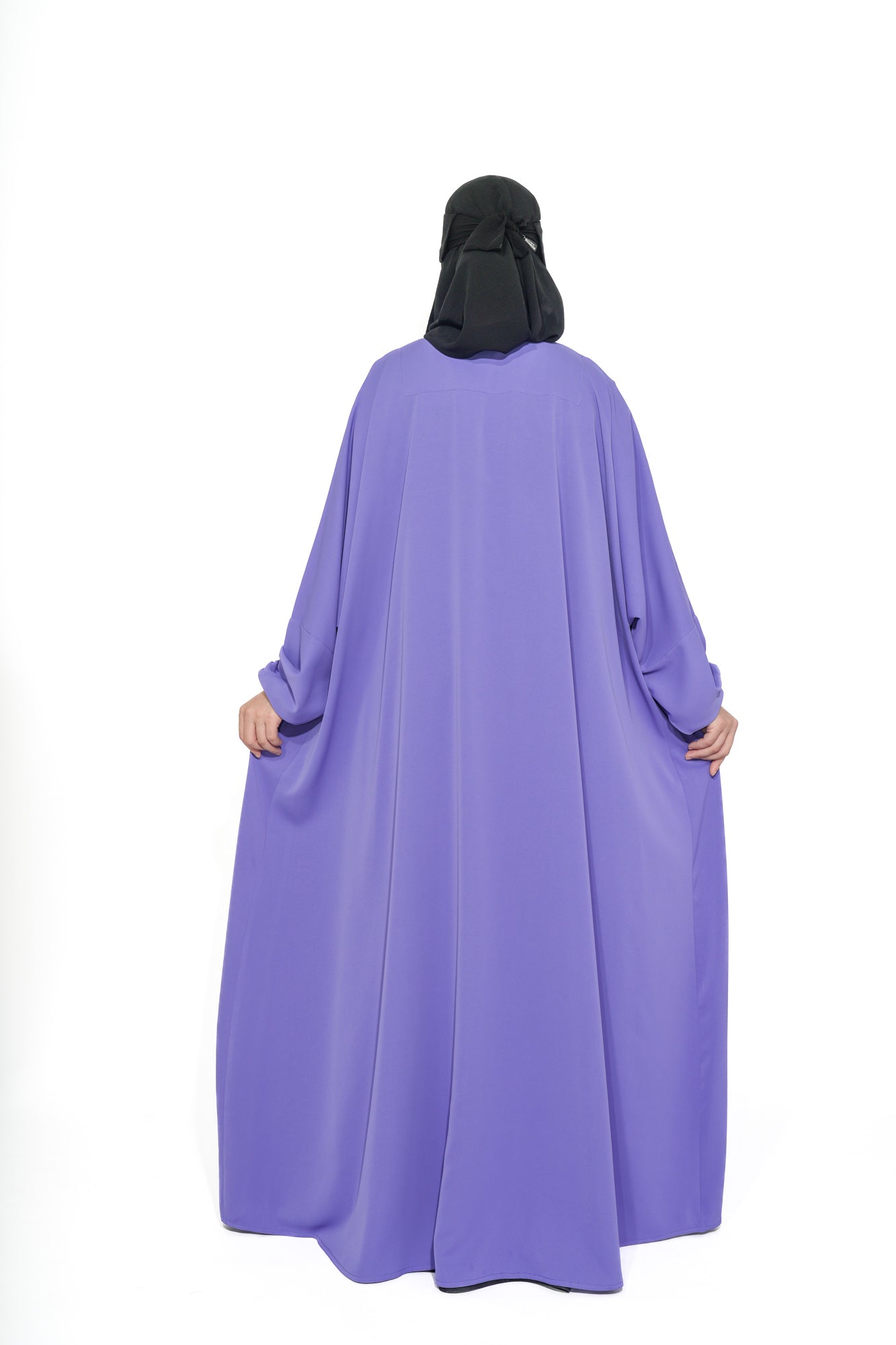 عباية روزا جومانة مفتوحة